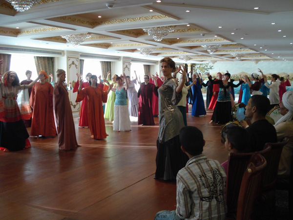 Louxor-2010-Béatrice-&-Ensemble-soufi-Al-Tuni-3
